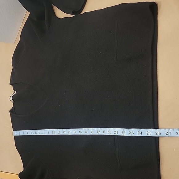 Unbranded, Size L Vintage Black 100% Pure Wool V Neck Sweater with Pockets - Picture 7 of 11